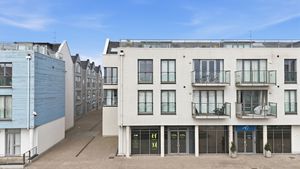 Harbour Square- click for photo gallery